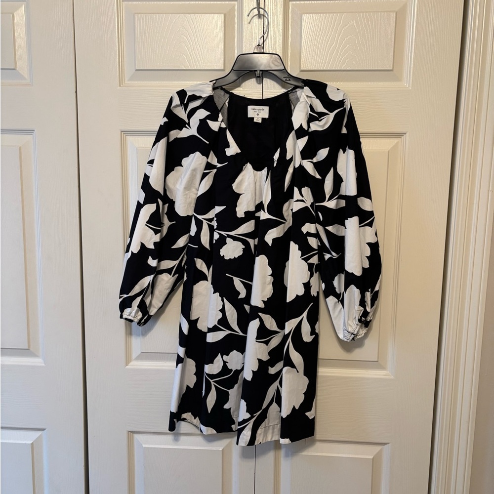 Black & White Floral V-Neck Mini Dress